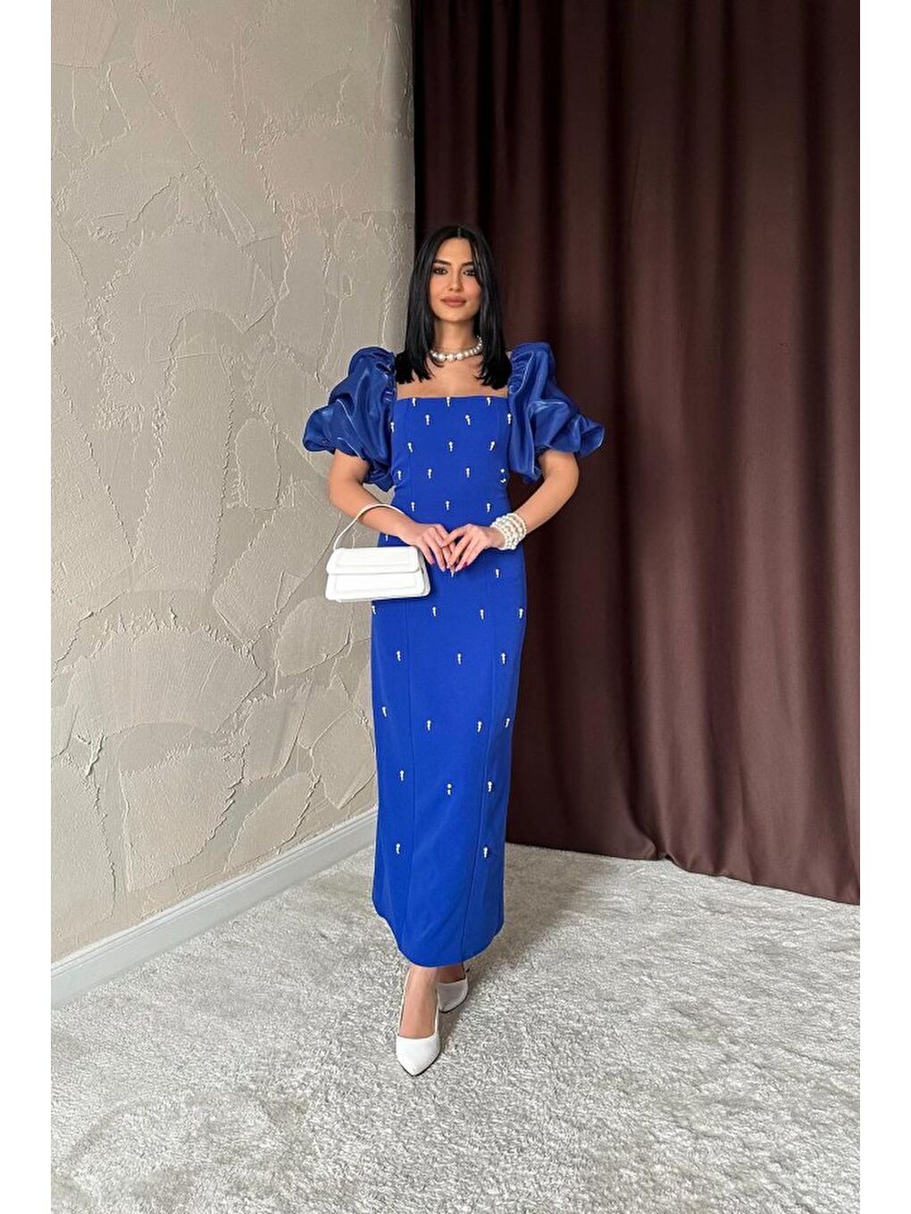 Mavi Saks İşlemeli Kolu Garnili Elbise
