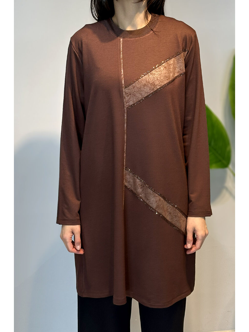 Kahverengi Penye Taş Detaylı Tunik 45-97 Kahve