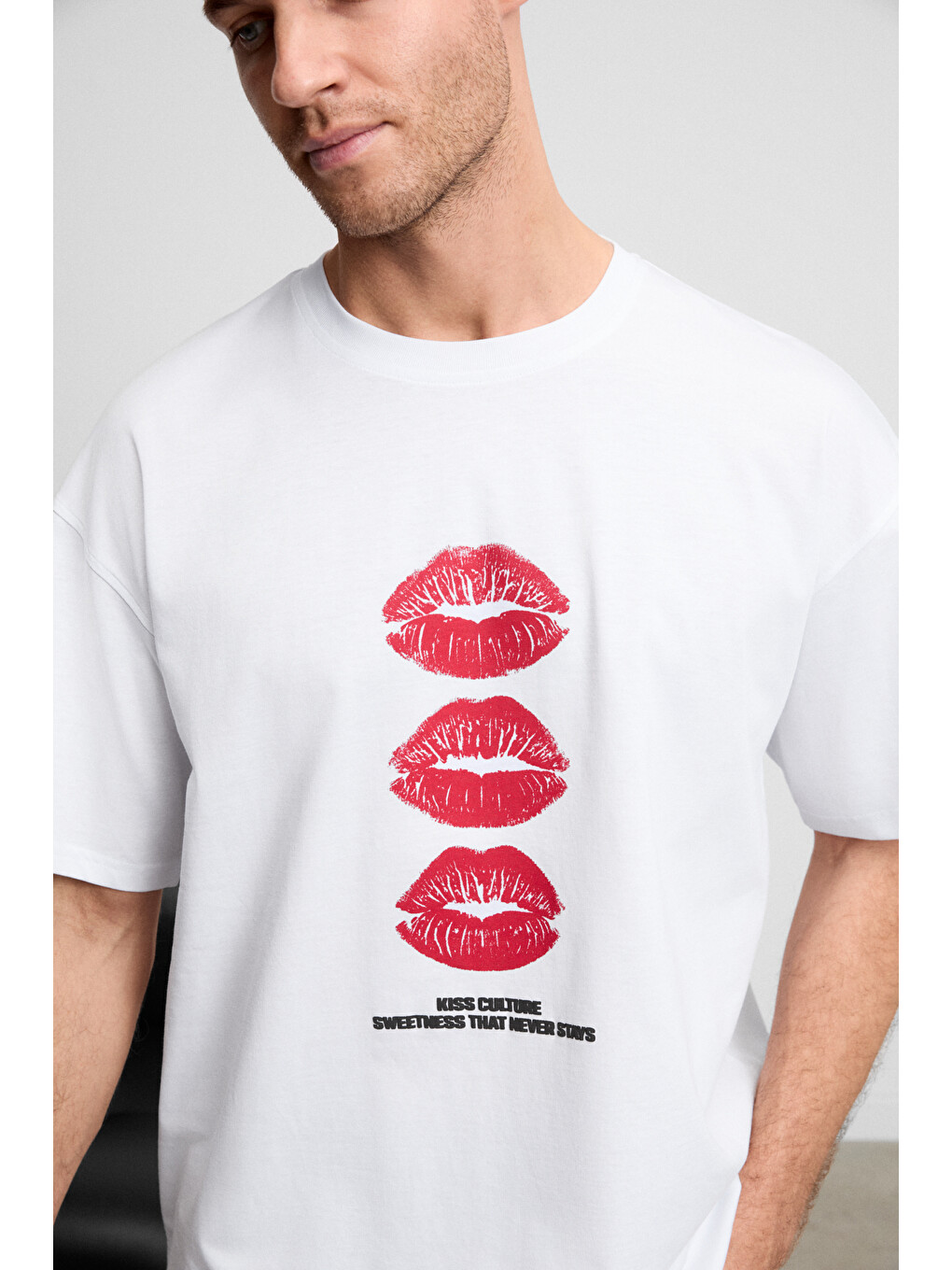 Gıano Erkek Organik Pamuklu Bisiklet Yakalı Baskı Detaylı Oversıze Beyaz T-shirt-1