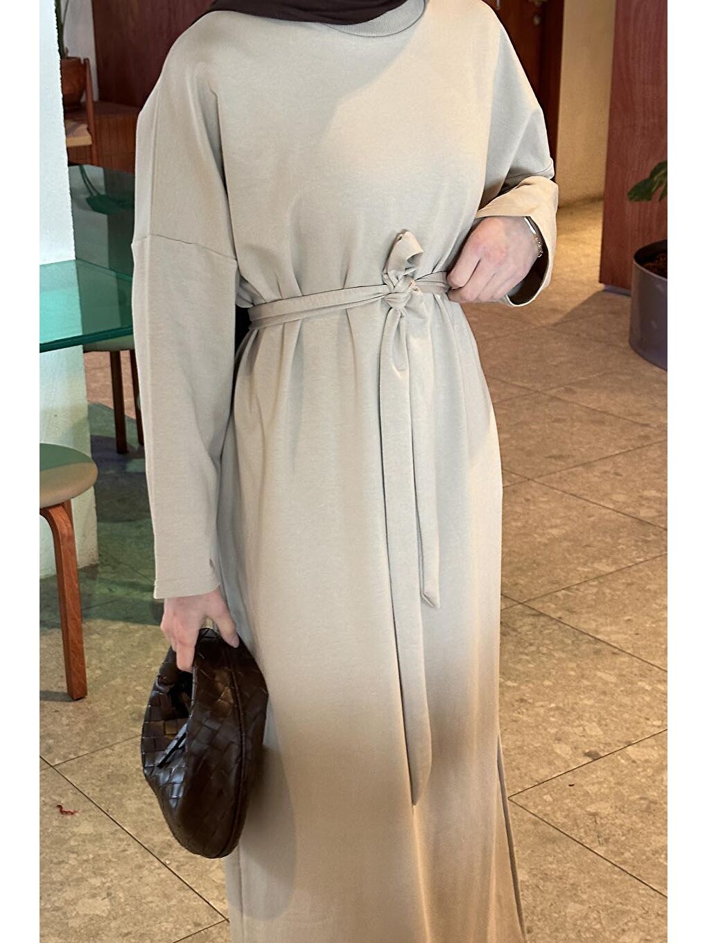 Etek Ucu Armalı Kuşaklı Elbise Bej-2