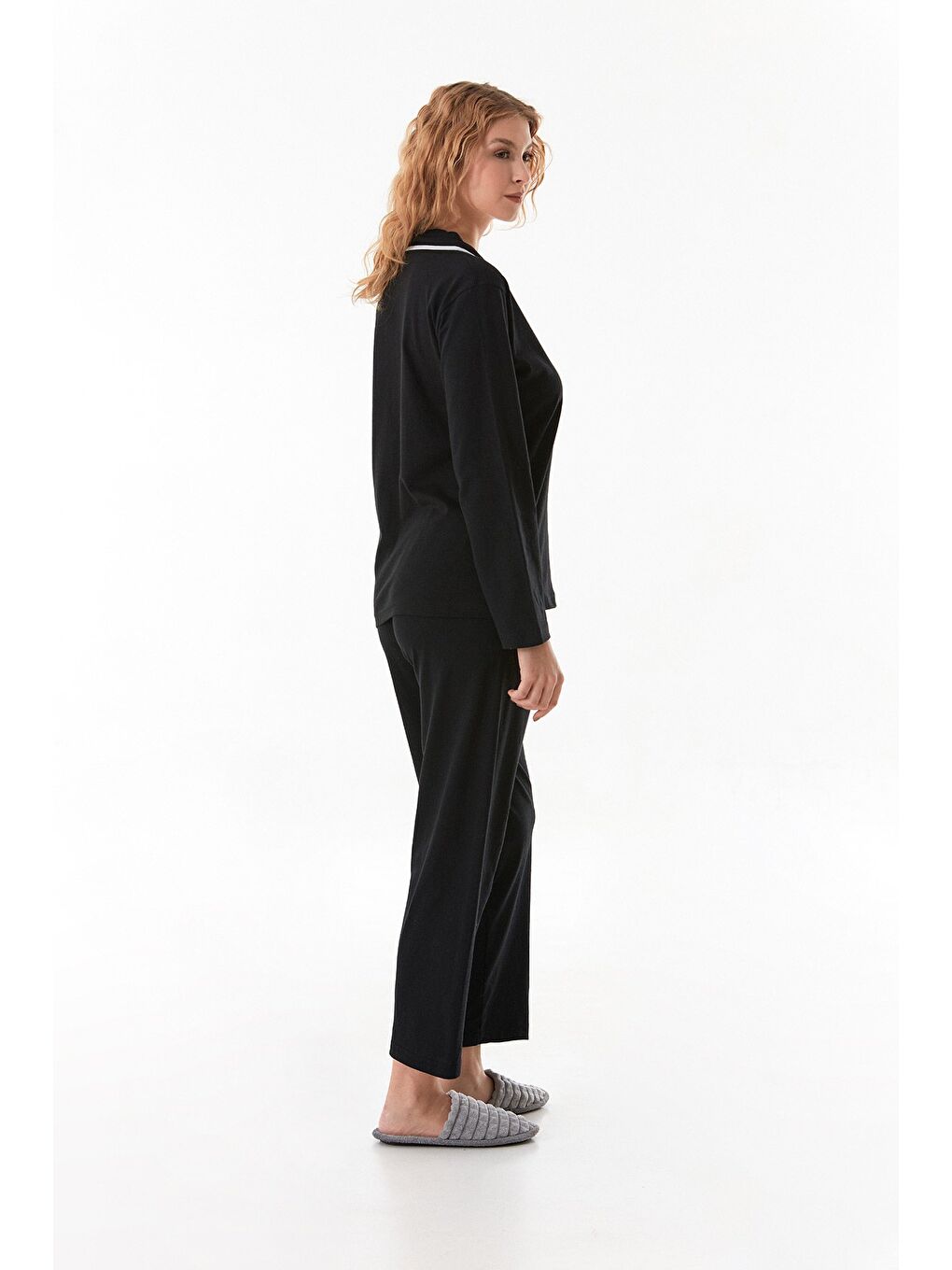Siyah Düğmeli Gömlek Yaka Uzun Kollu Pijama Takımı-3