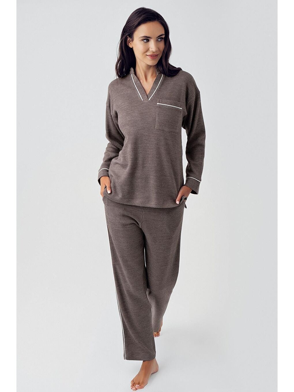 Kahverengi Kadın Uzun Kollu Esnek Yumuşak Dokulu Waffle Kumaş Pijama Takım 15213