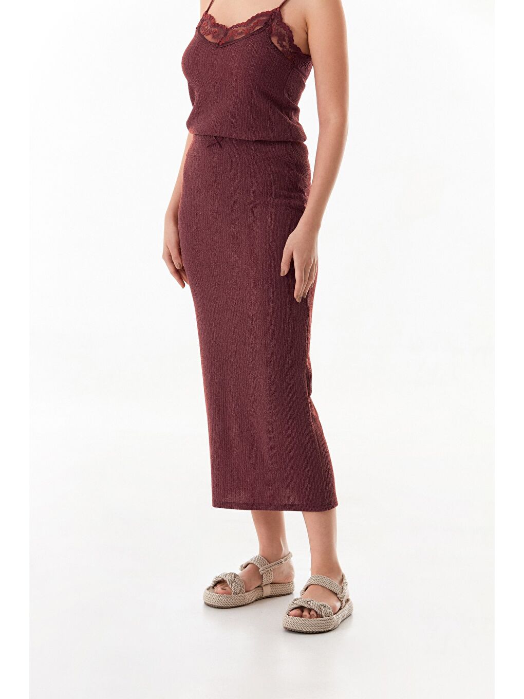 Bordo Kurdele Detaylı Bürümcük Kumaş Kalem Etek-1