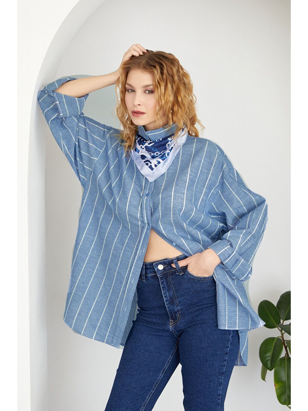 Mavi Çizgili Arkası Uzun Oversize Gömlek