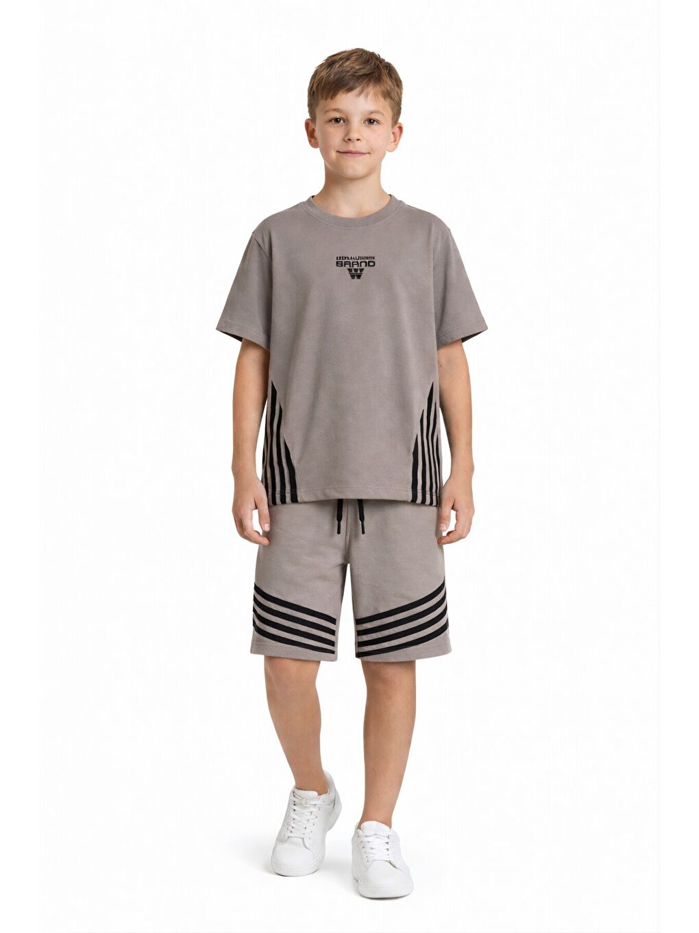 Kahverengi Şerit Desenli Logolu Tişörtlü Erkek Çocuk Şortlu Takım 23782