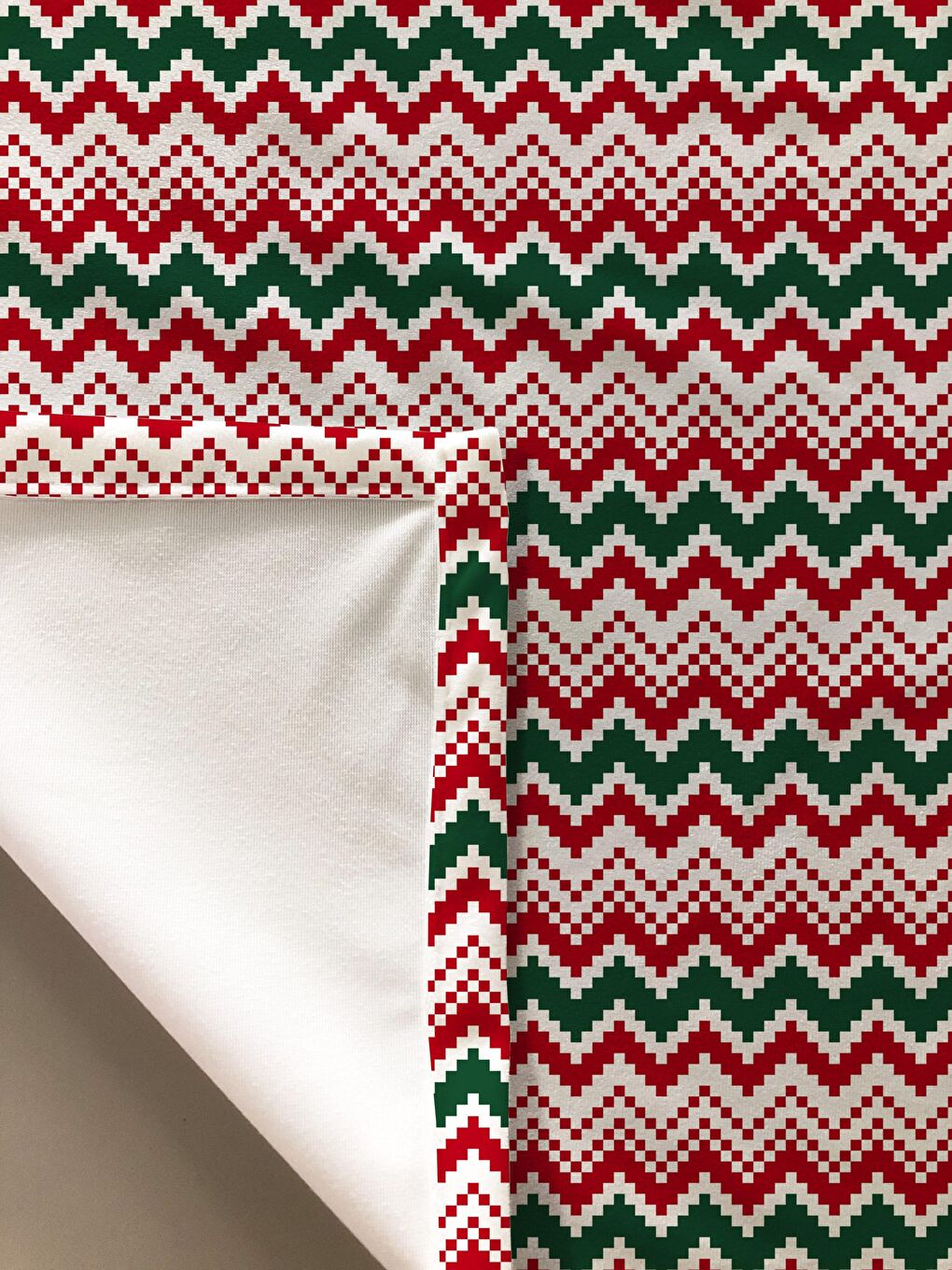 Karışık Yılbaşı Desenli Kadife Doku Masa Örtüsü-1