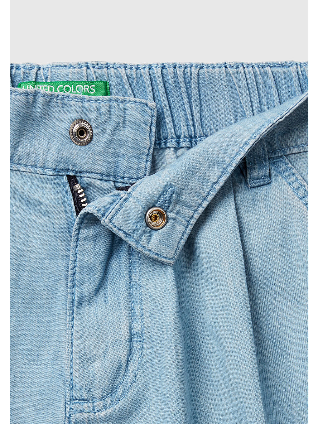 Mavi Kız Çocuk Açık Denim Arka Ceplerde Logo İşlemeli Düğmeli Denim Şönil Şort-2