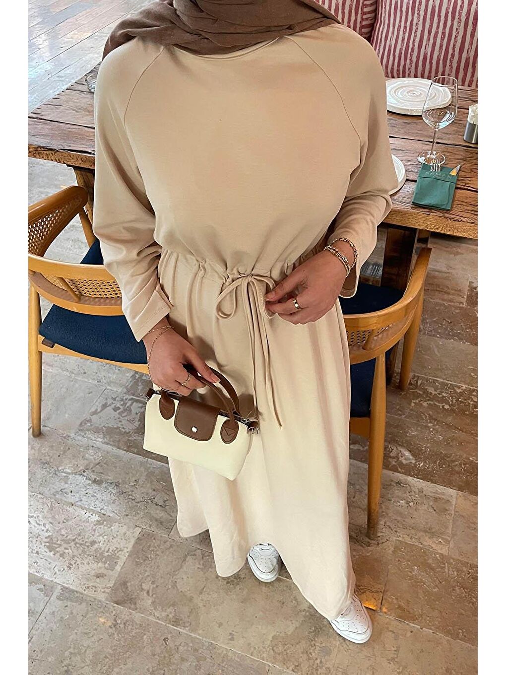 Bel Tünel Detaylı Elbise Bej-2