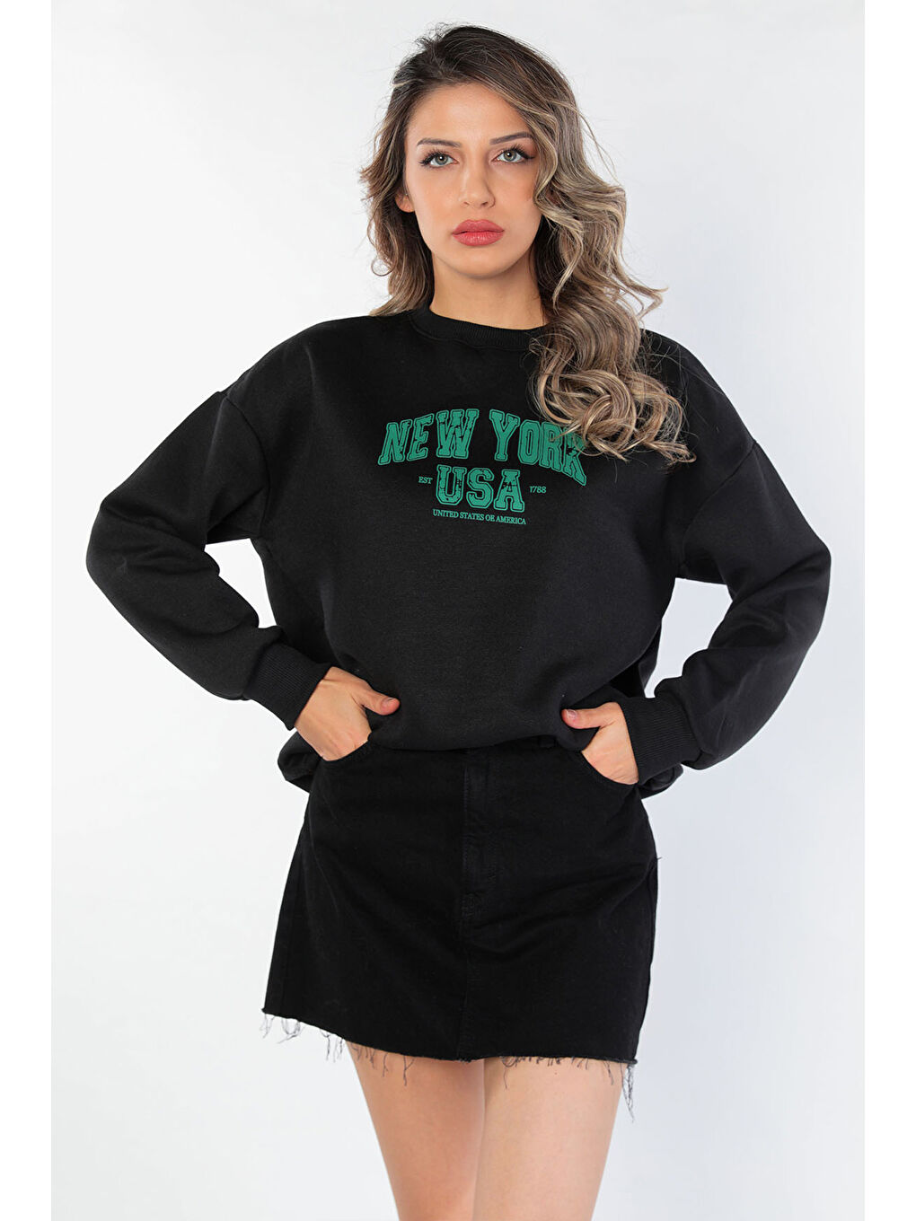 GÜLSELİ Siyah Kadın Yazılı Şardonlu Sweatshirt