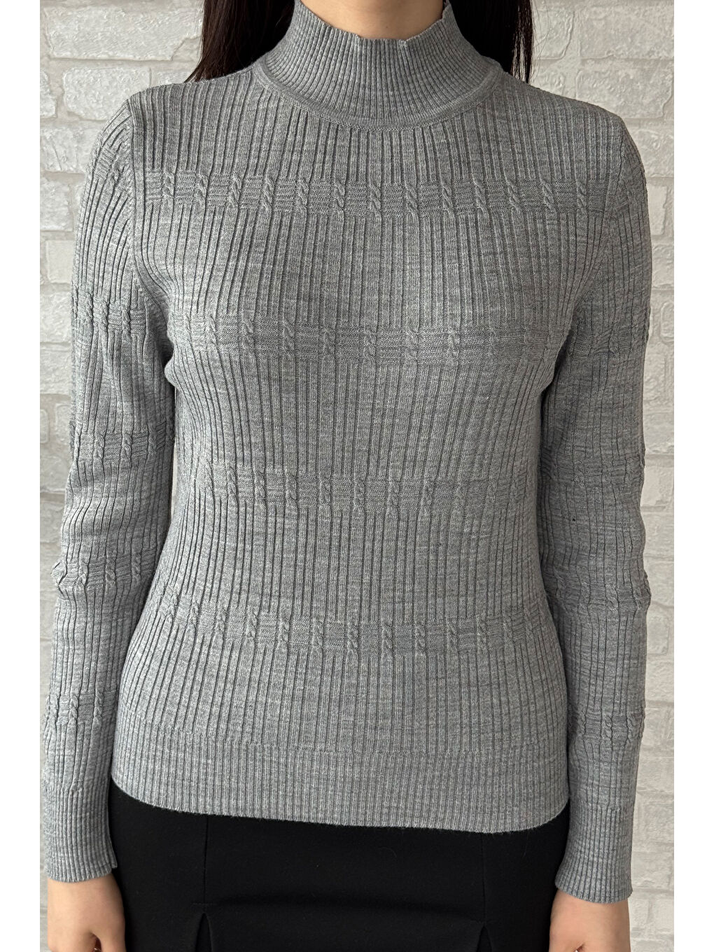 Gri Kadın Yarım Balıkçı Desenli Elastanlı Triko Bluz-2