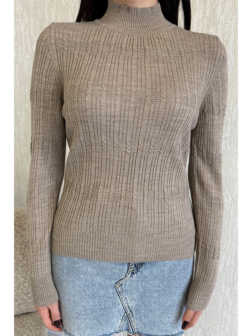 Bej Kadın Yarım Balıkçı Desenli Elastanlı Triko Bluz-2