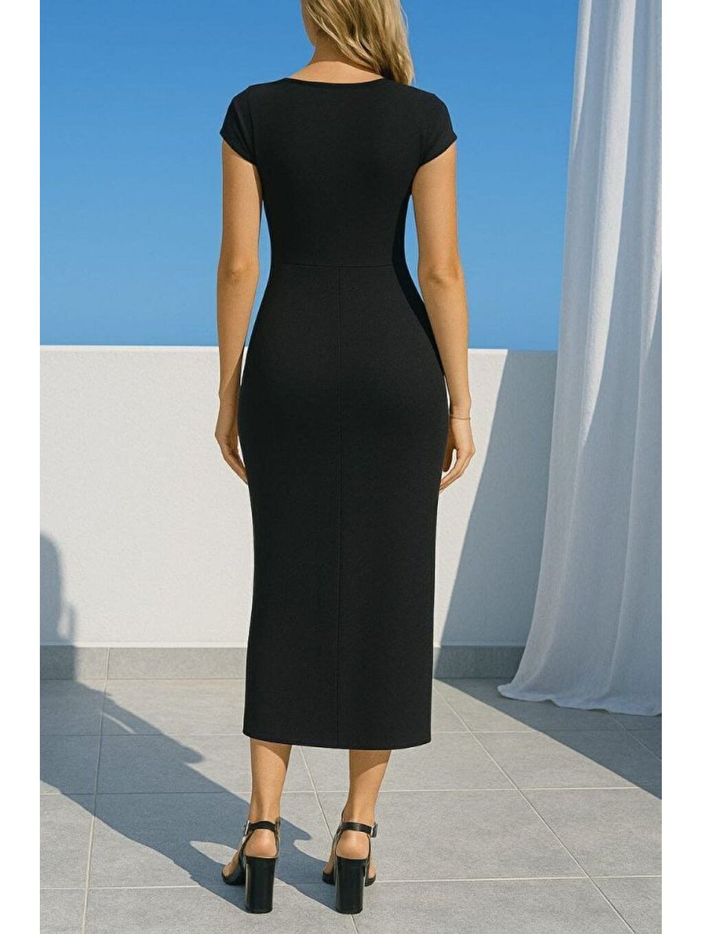 Siyah Kadın Sandy Kumaş Metal Toka Detaylı Midi Boy Elbise-1