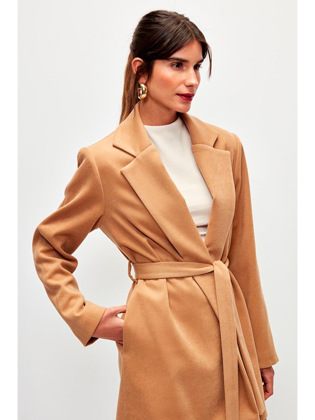 Kahverengi Düz Renk Kuşaklı Kruvaze Yaka Kaban-Taba-2