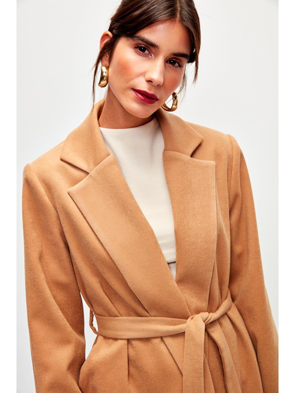 Kahverengi Düz Renk Kuşaklı Kruvaze Yaka Kaban-Taba-3