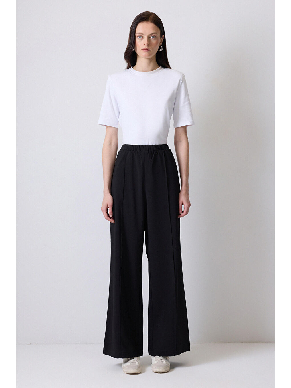 Siyah Beli Lastikli Nervürlü Pantolon