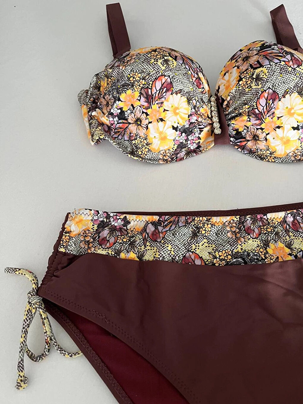 Kahverengi Kadın Kahve Çiçek Desenli Büyük Beden Astarlı Lacivert Bikini Takım HZL25S-LC3301-1