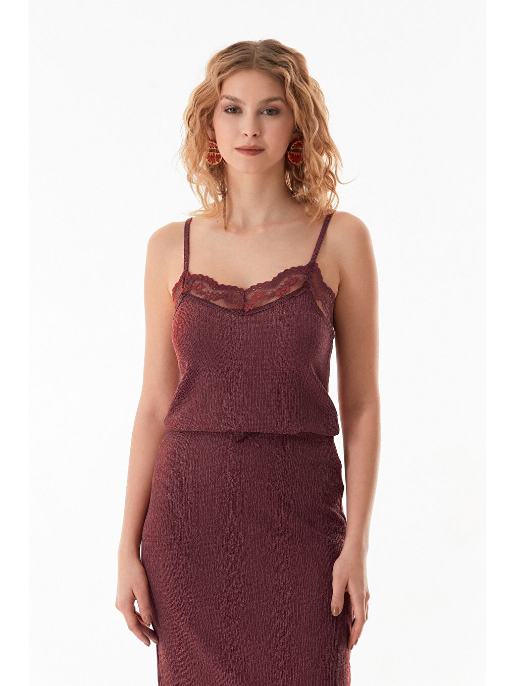 Bordo Bürümcük Kumaş Dantelli Askılı Body