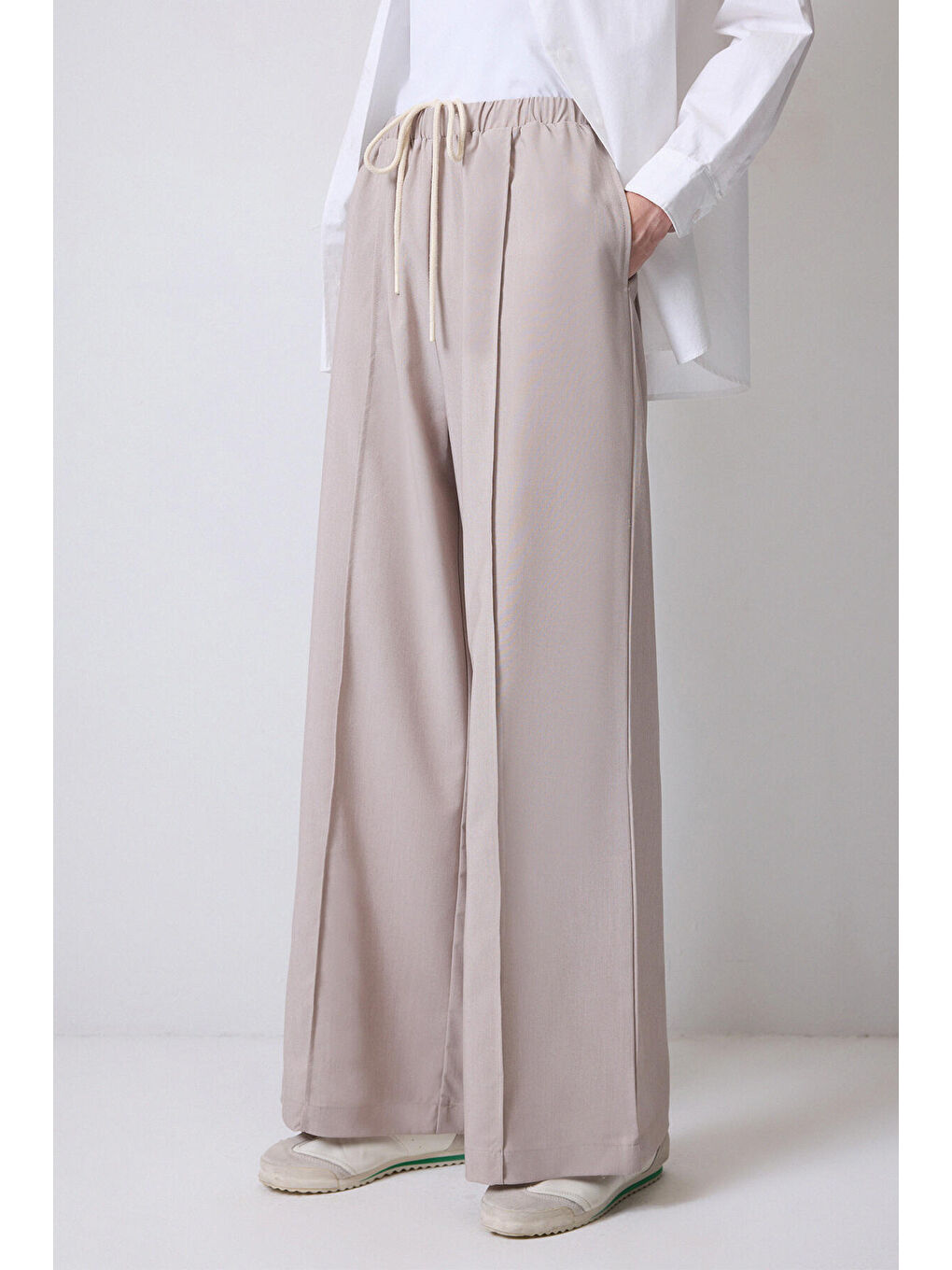 Bej Beli Lastikli Nervürlü Pantolon