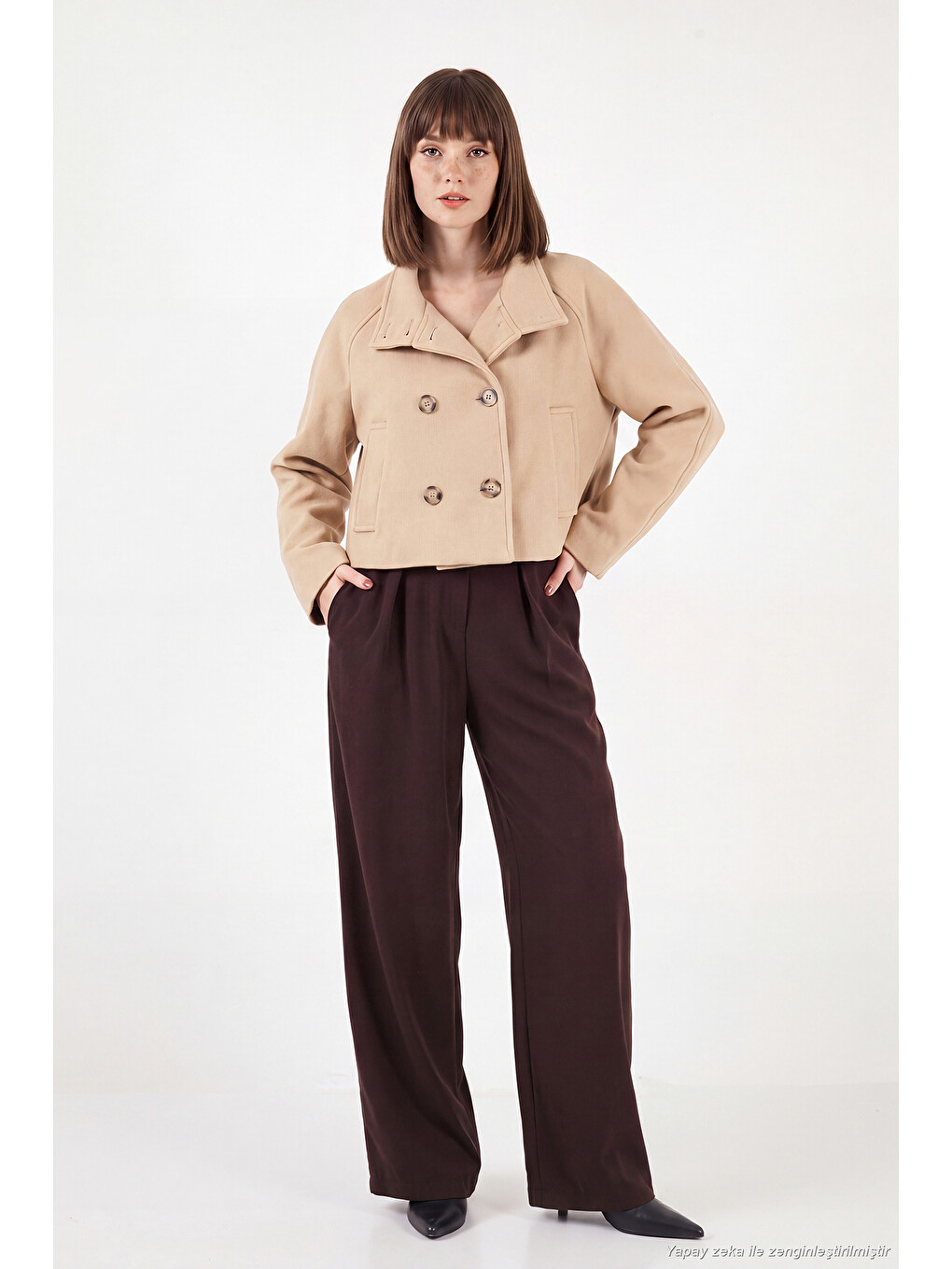 Kahverengi Dik Yaka Düğmeli Kısa Kadın Kaşe Mont 611aw115-4