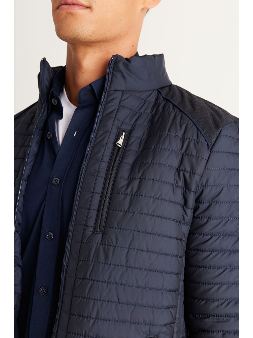 Erkek Lacivert Standart Fit Normal Kesim Dik Yaka Desenli Mont-3