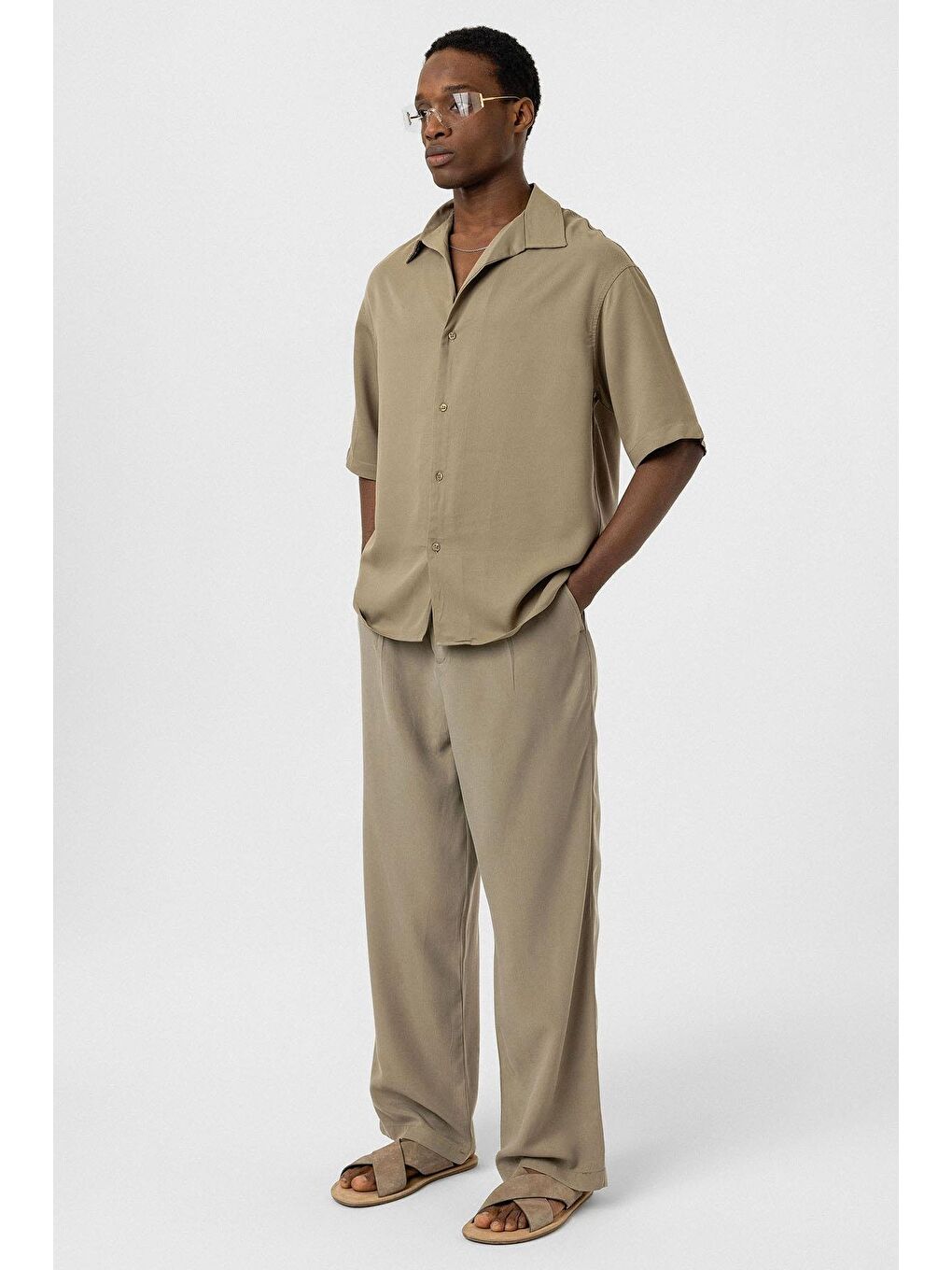 Relaxed Fit Kumaş  Erkek Pantolon Haki