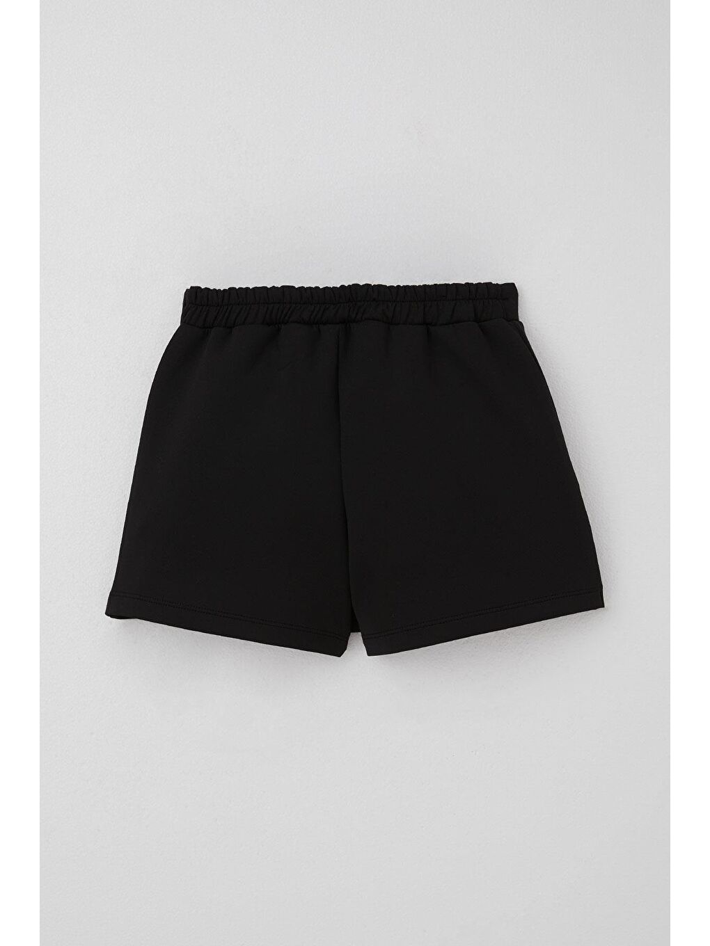 Kız Çocuk Şort Etek Cep Kapağı Detaylı Düğme Aksesuarlı Siyah (6-12 Yaş)-1