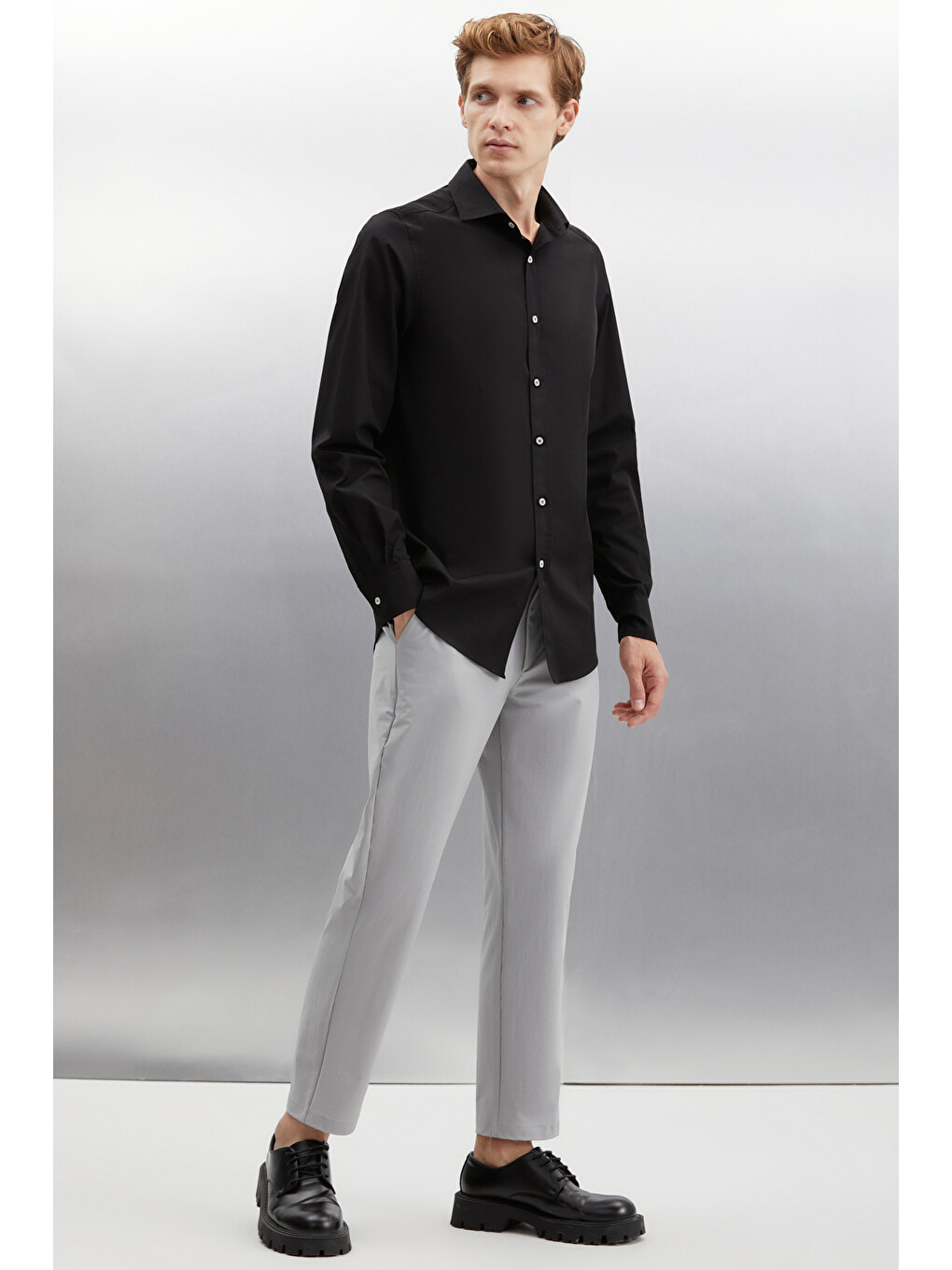 Erkek Slim Fit İtalyan Yaka %100 Pamuk Poplin Siyah Gömlek-1
