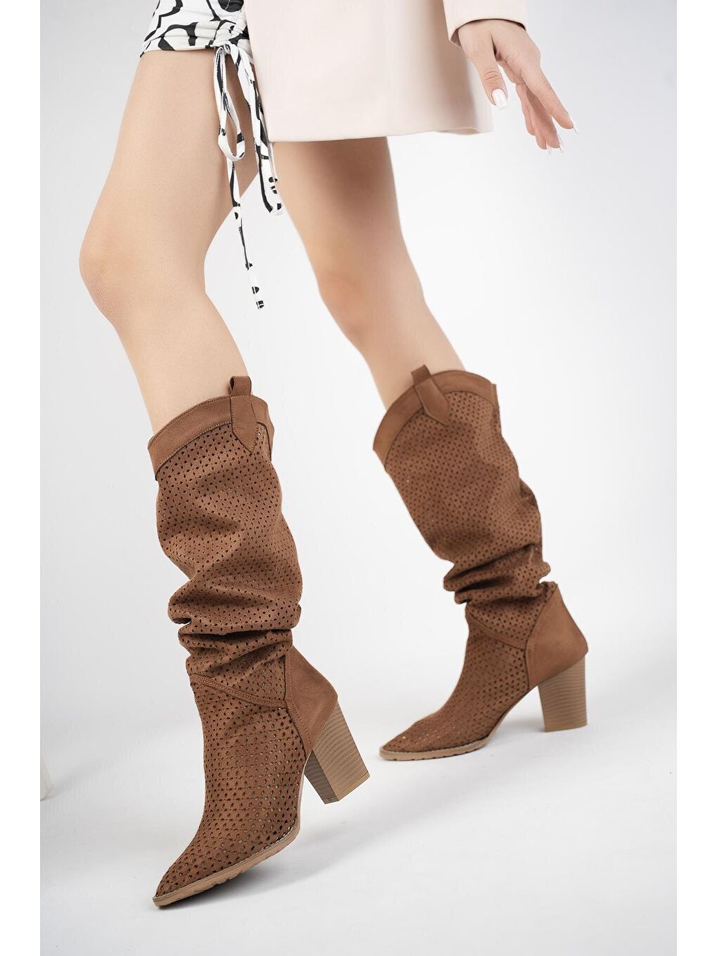 Kahverengi Maryland  Kadın Lazer Kesim Şık Tarz ve Rahat Yazlık Çizme