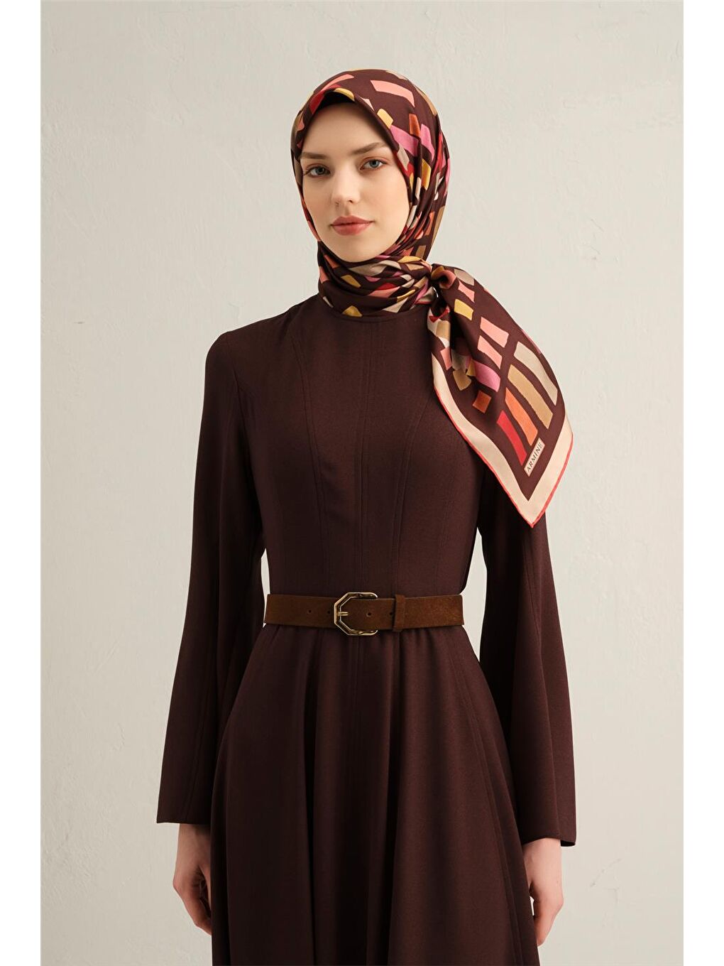 Kahverengi Klasik Desenli Saf İpek Twill Eşarp 9341 34-1