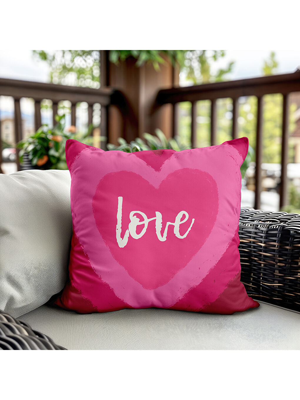 Karışık Sevgililer Günü Özel Kalp Desenli Çift Taraflı Baskılı Kadife Kırlent Kılıfı   43x43 cm