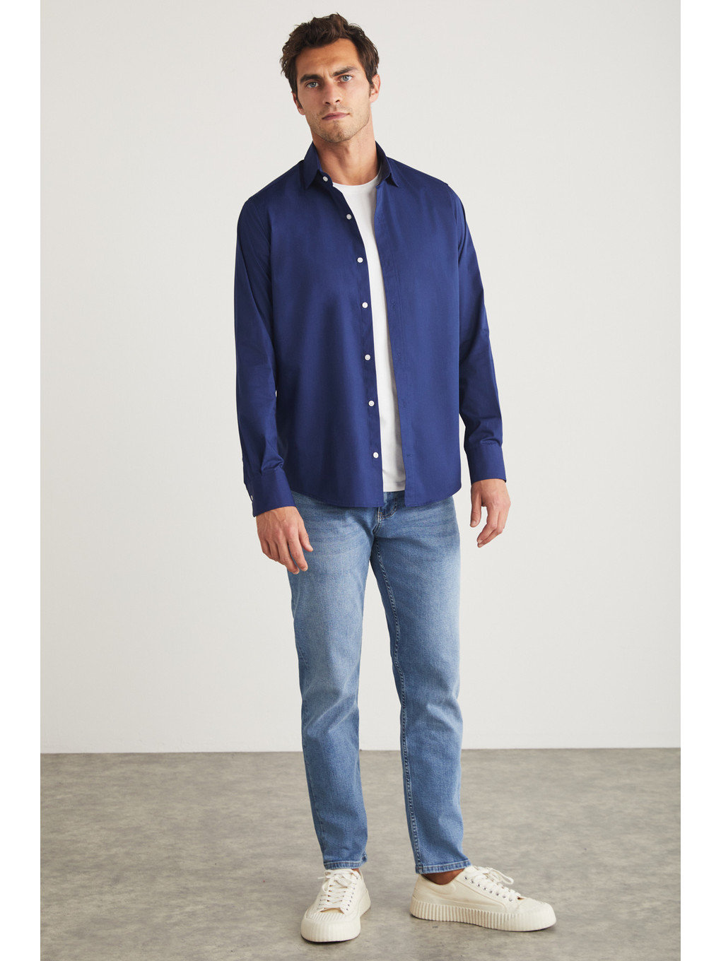 Erkek Slim Fit İtalyan Yaka %100 Pamuk Poplin Lacivert Gömlek-1