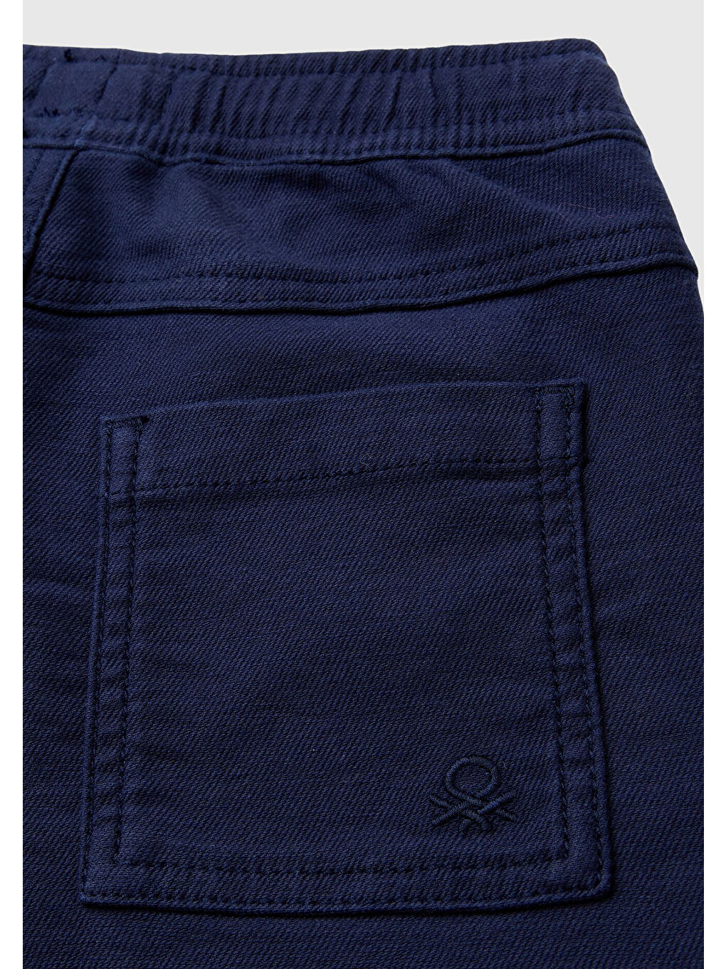 United Colors Of Benetton Erkek Çocuk Lacivert Arka Cebi Logolu Beli Büzgü İpli Kıvrık Paça Pantolon - 2