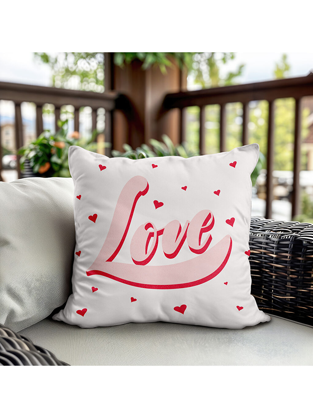 Karışık Sevgililer Günü Özel Love Yazılı Çift Taraflı Baskılı Kadife Kırlent Kılıfı   43x43 cm