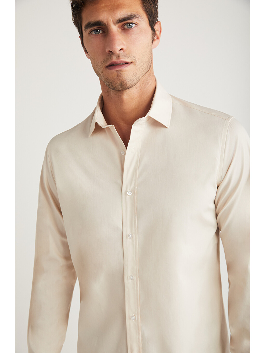 Erkek Slim Fit İtalyan Yaka %100 Pamuk Poplin Açık Bej Gömlek-2