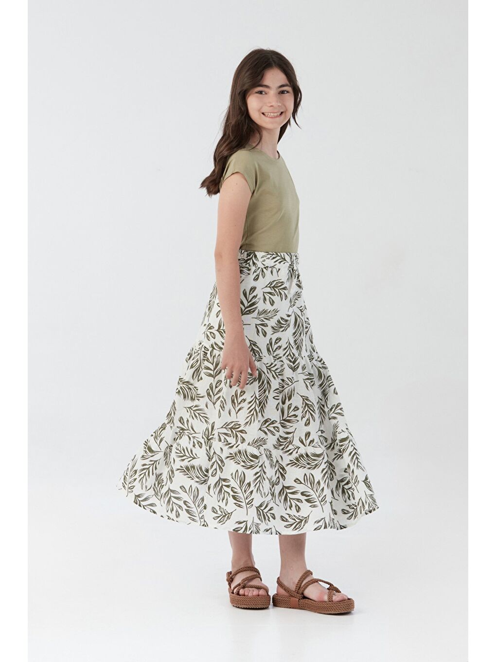 Yeşil Desenli Midi Boy Kız Çocuk Etek