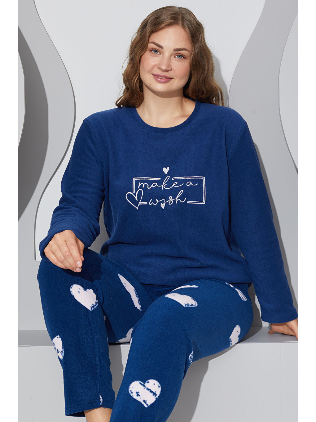 Lacivert Nakışlı Alt Üst Polar Curve Büyük Beden Pijama Takım 24222516