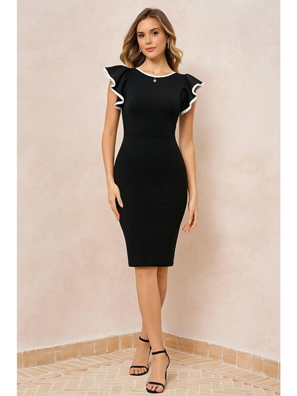 Siyah Kadın Kısa Kollu Bisiklet Yaka Yırtmaçlı Ithal Krep Elbise-2