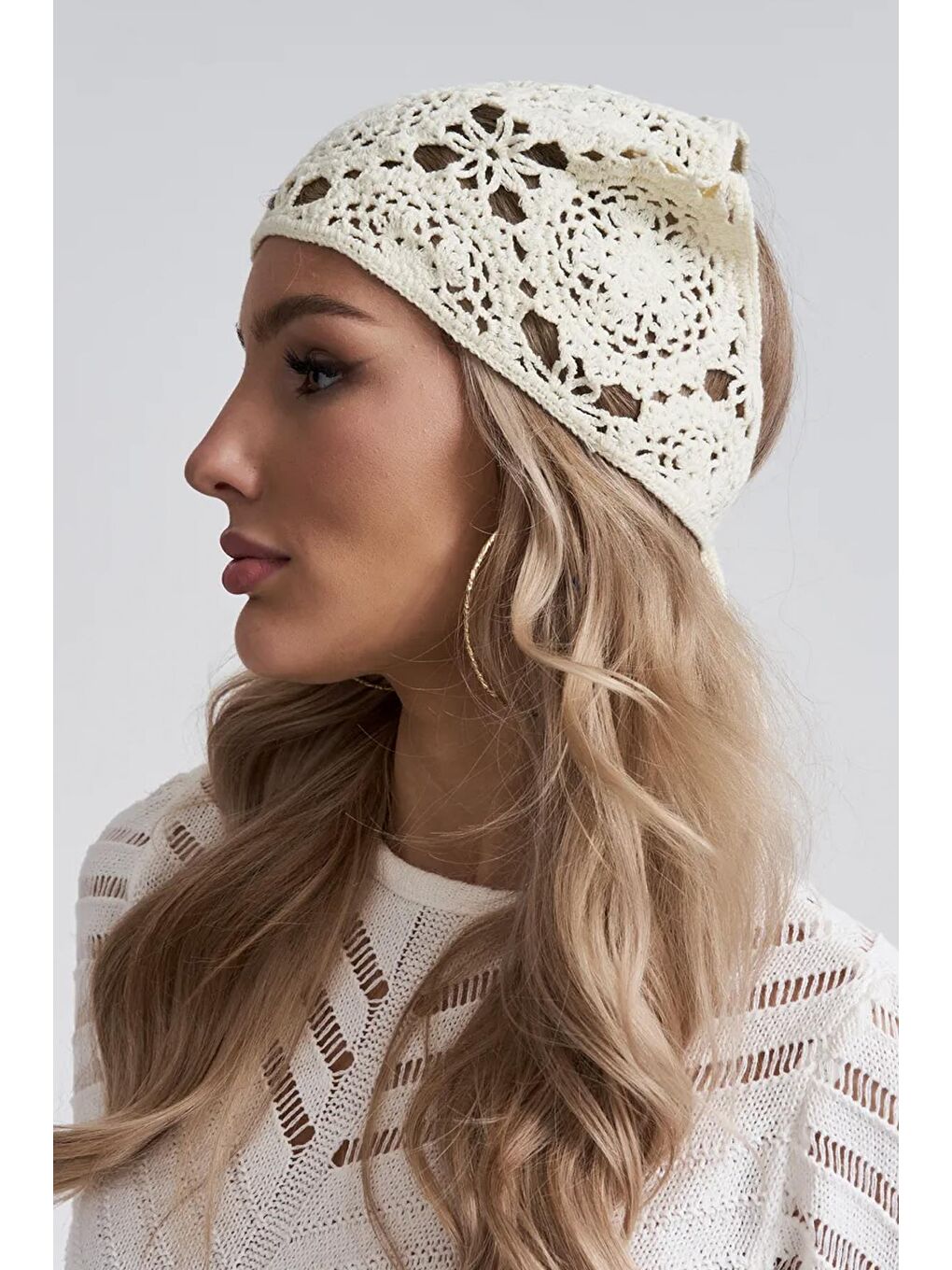 Ekru Örgülü Krem Üçgen Bandana-1