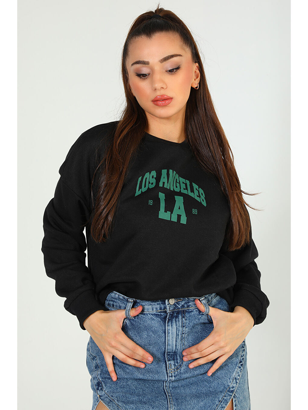 GÜLSELİ Siyah Kadın Bisiklet Yaka Baskılı Şardonlu Üç İplik Sweatshirt