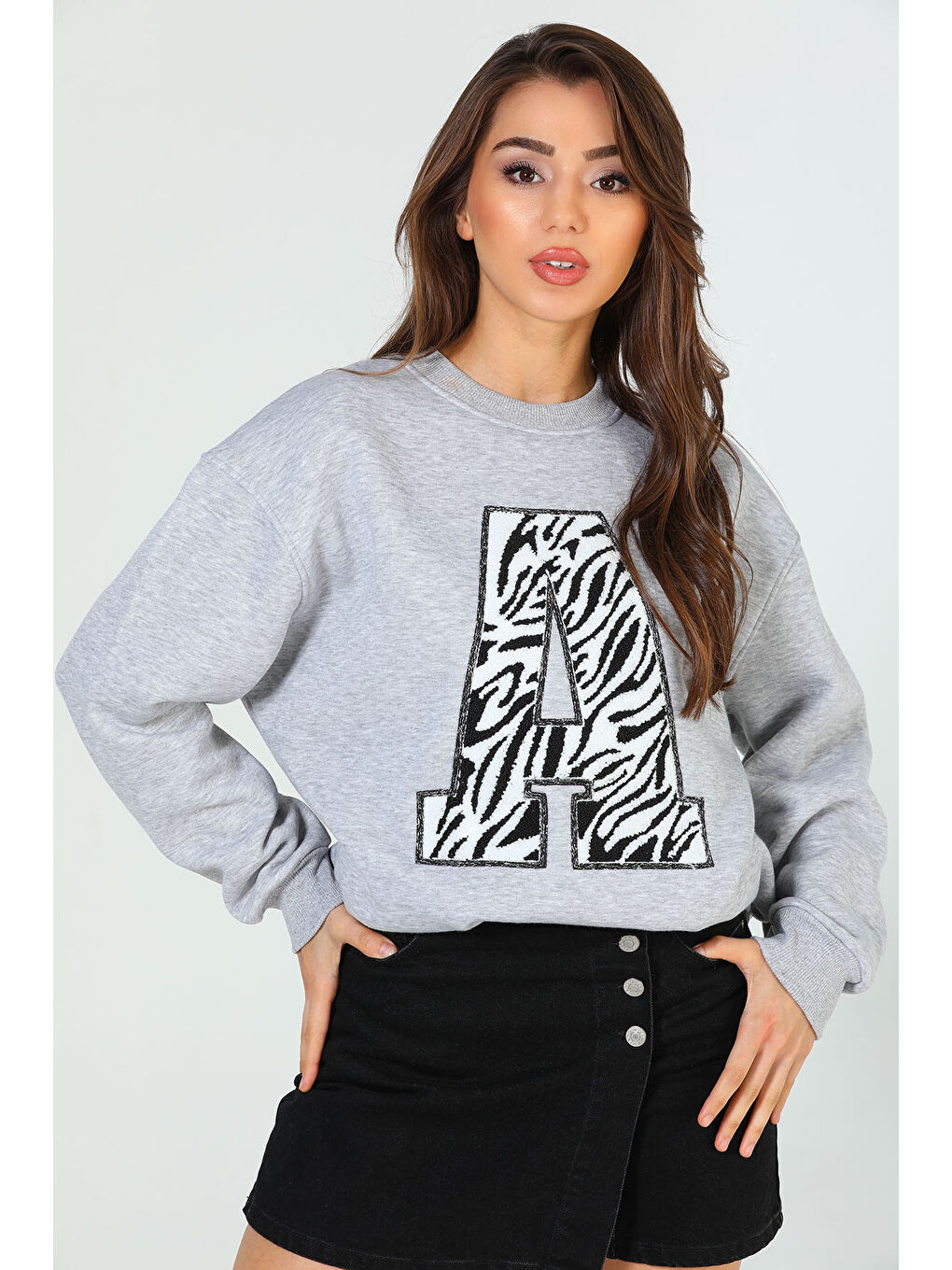 GÜLSELİ Gri Kadın Nakışlı Şardonlu Üç İplik Sweatshirt - 2