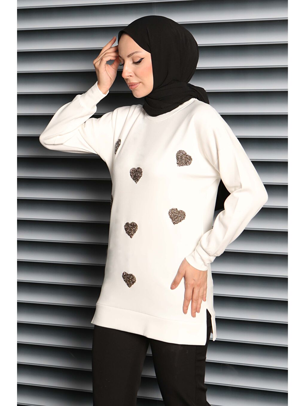 Kalp Taşlı İşlemeli Modal Tunik Beyaz - 27875-BEYAZ