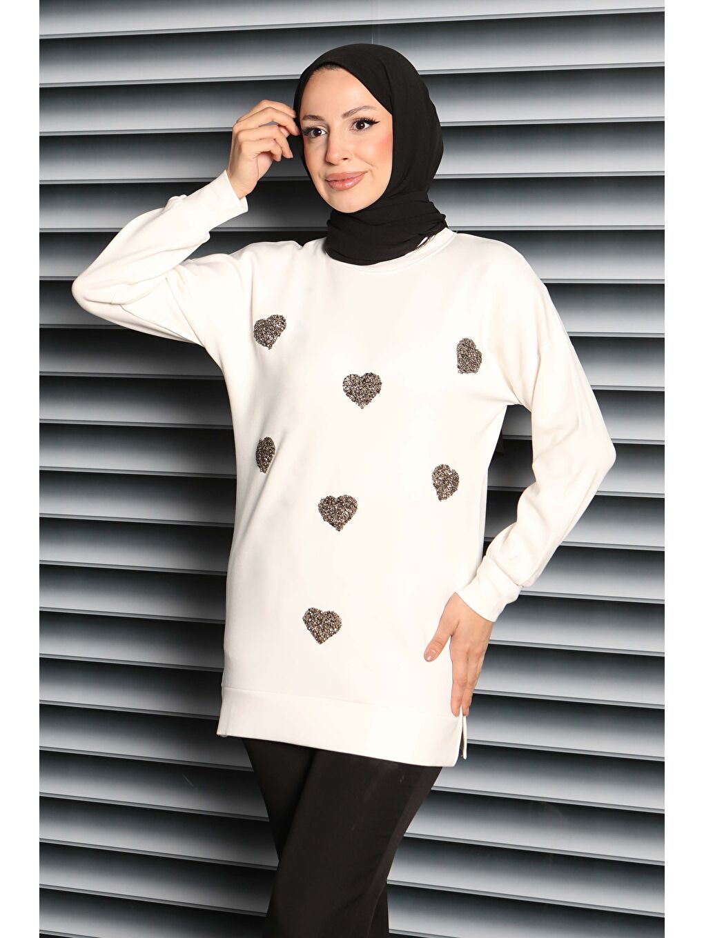 Kalp Taşlı İşlemeli Modal Tunik Beyaz - 27875-BEYAZ-2