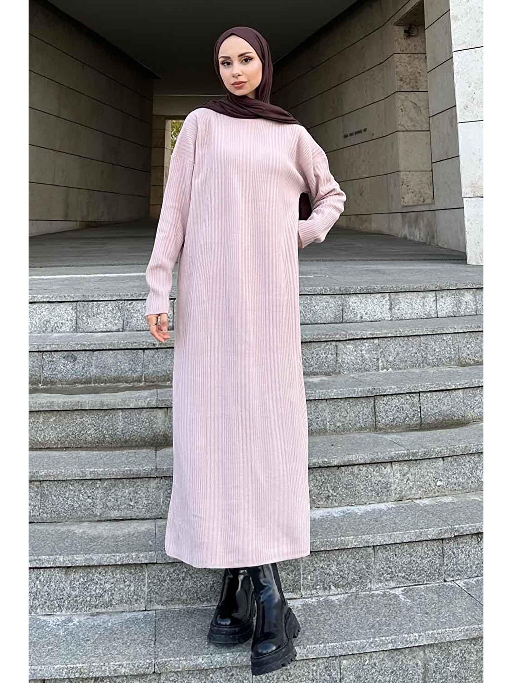Pembe Fitilli Triko Uzun Elbise Pudra