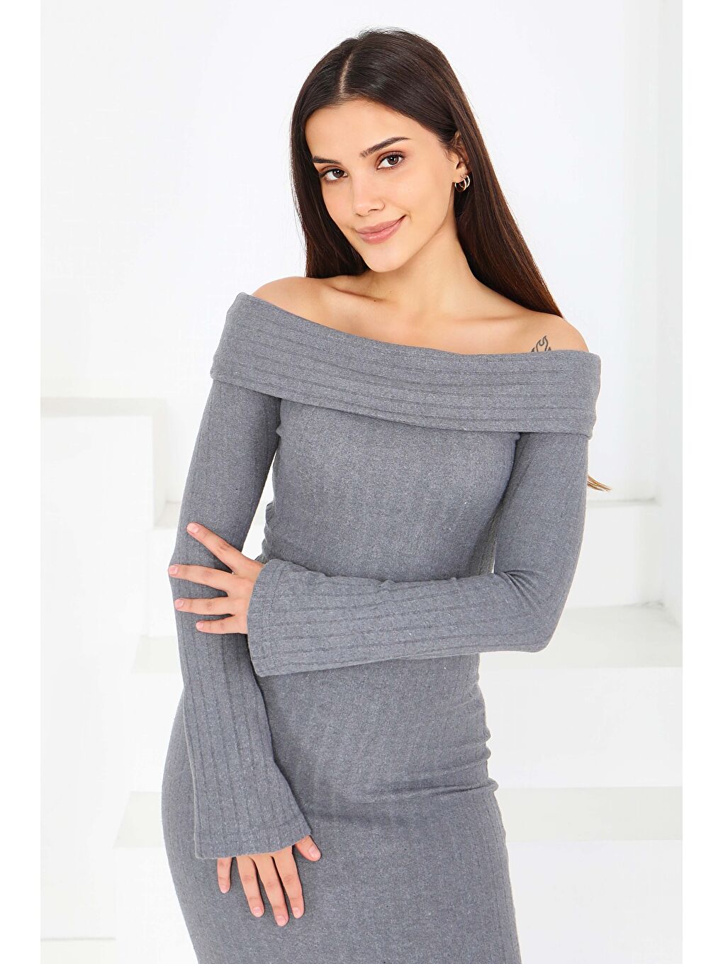 Gri Madonna Yaka Kaşkorse Uzun Elbise Füme - 27816-FUME-2