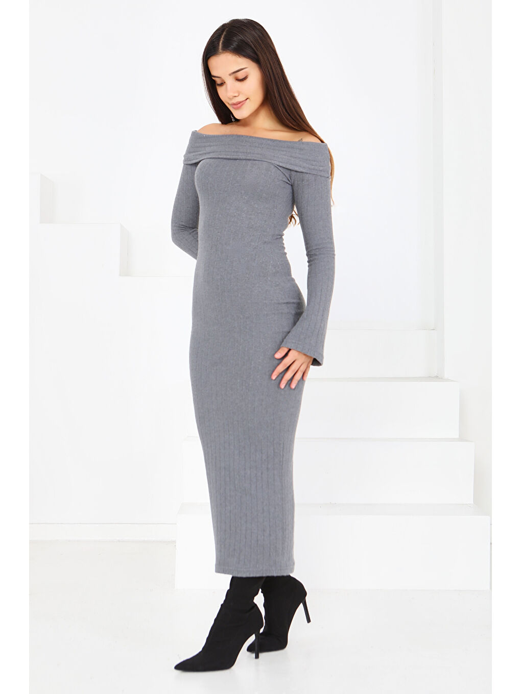 Gri Madonna Yaka Kaşkorse Uzun Elbise Füme - 27816-FUME-3