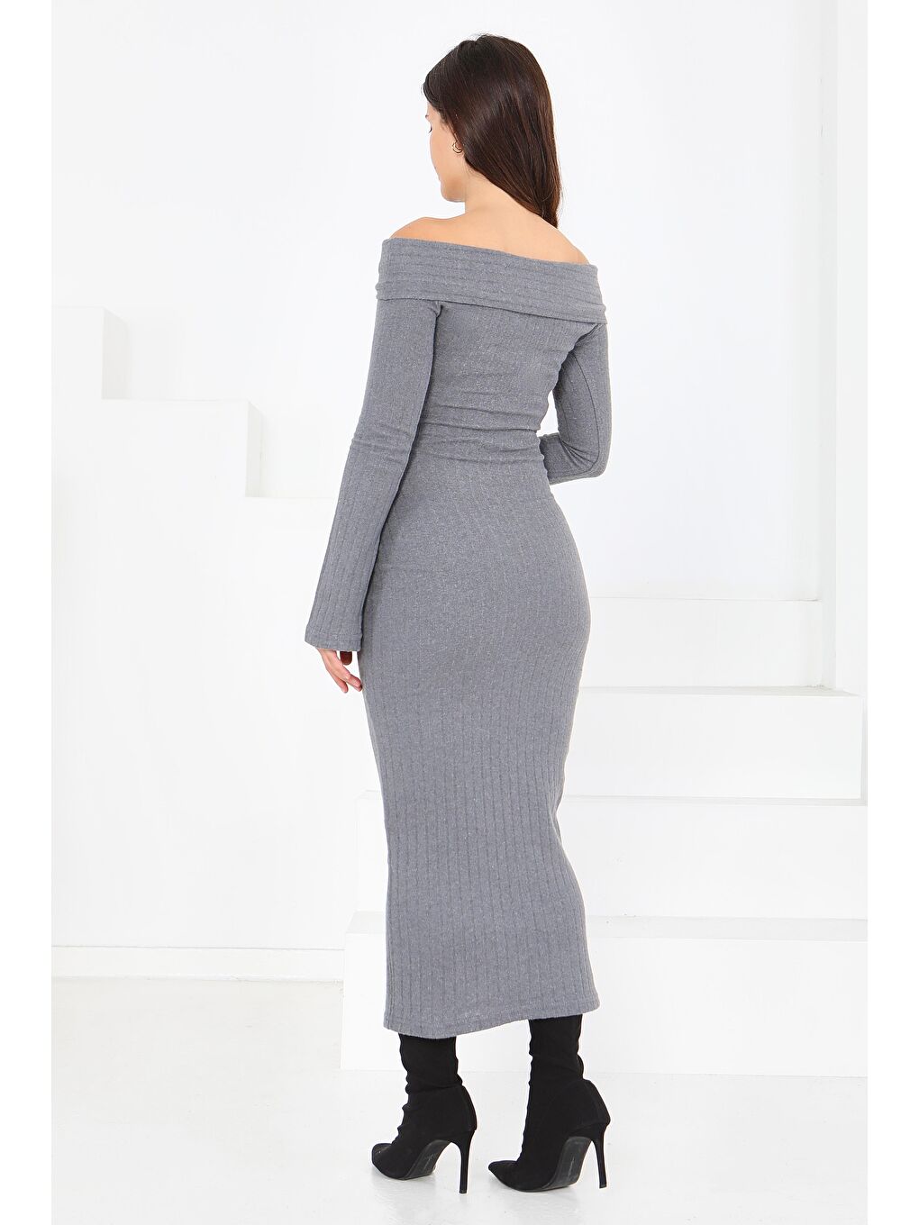 Gri Madonna Yaka Kaşkorse Uzun Elbise Füme - 27816-FUME-4