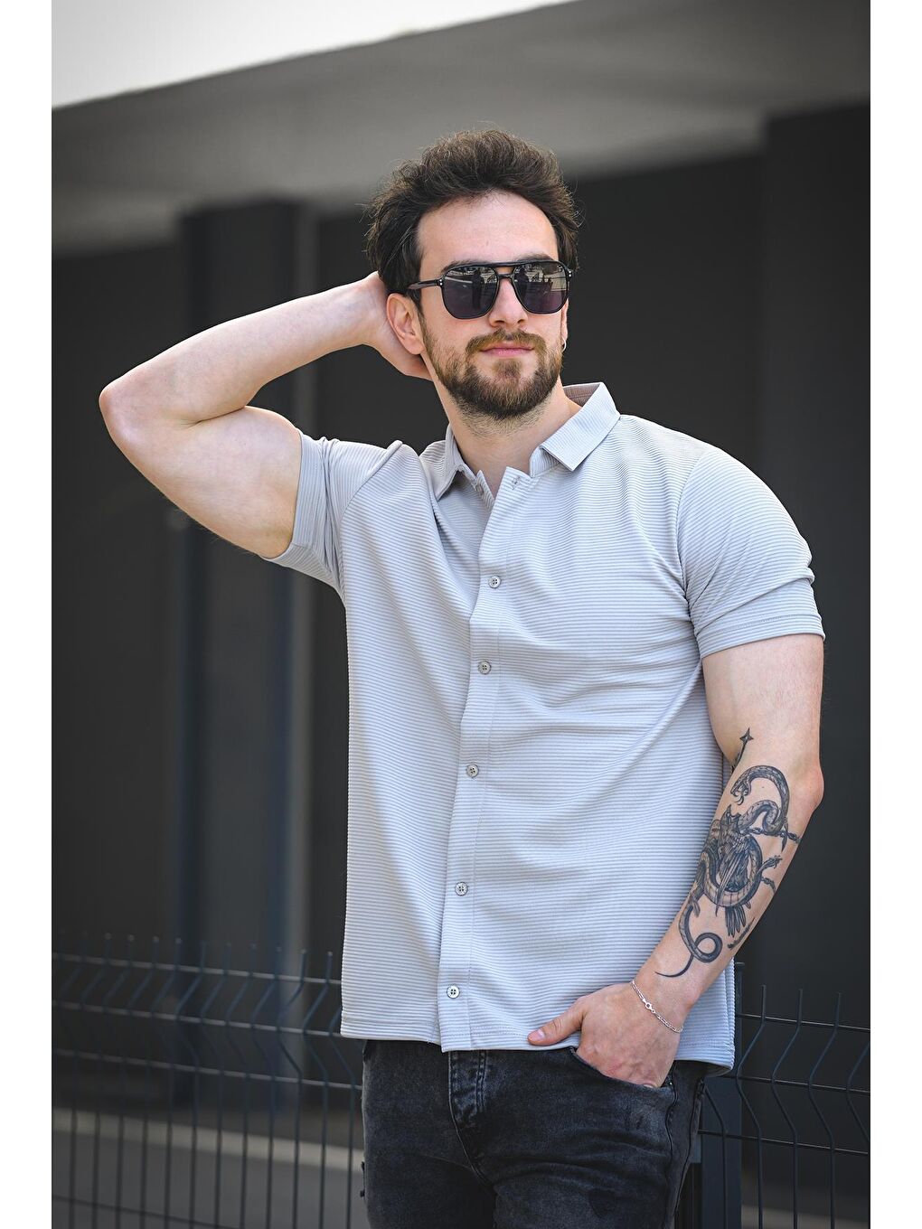 Gri Vitto Otoban Kumaş Slim Elastanlı Kısa Kol Erkek Gömlek