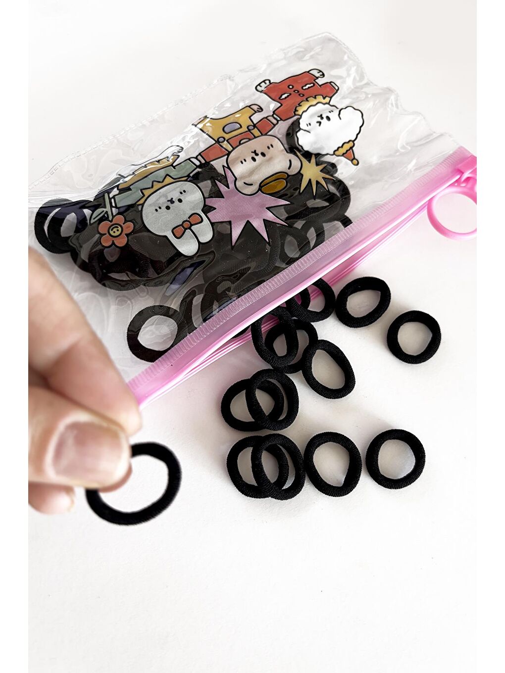 Çanta İçinde 50'Lİ Esnek Siyah Lastik Toka-4