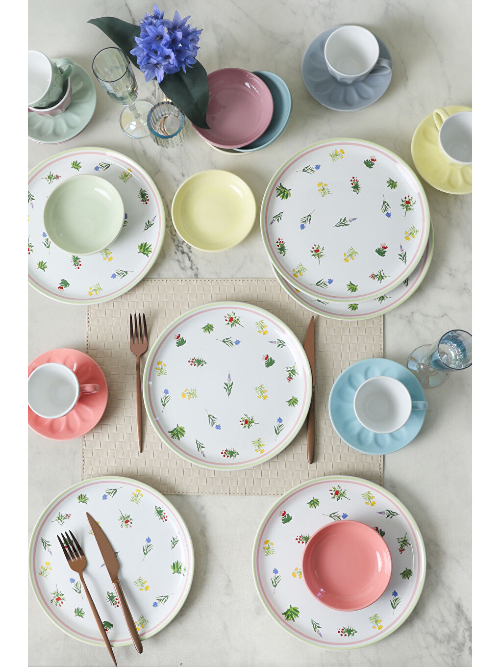 Karışık Bahar Çiçekleri Çeyiz Seti 24 Parça 6 kişilik-1