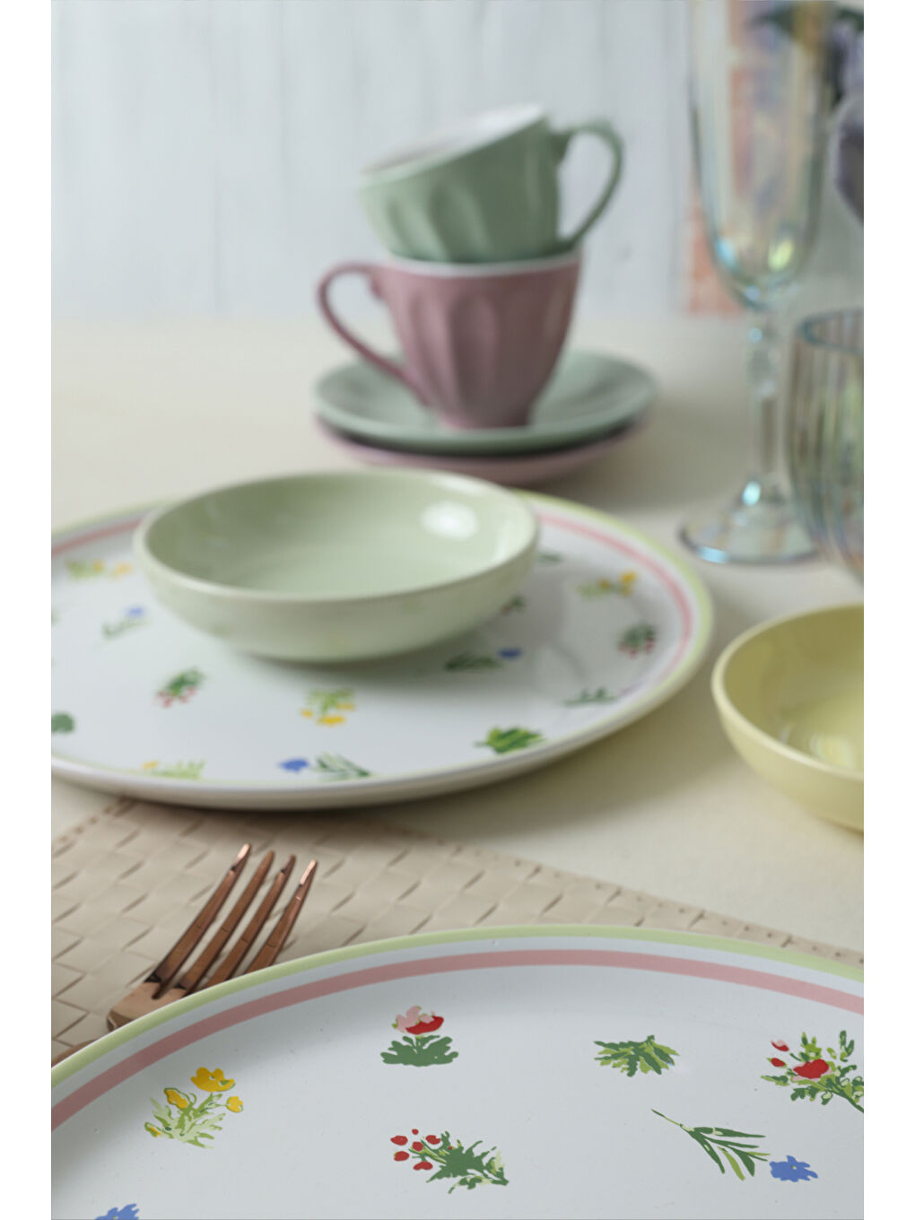 Karışık Bahar Çiçekleri Çeyiz Seti 24 Parça 6 kişilik-3